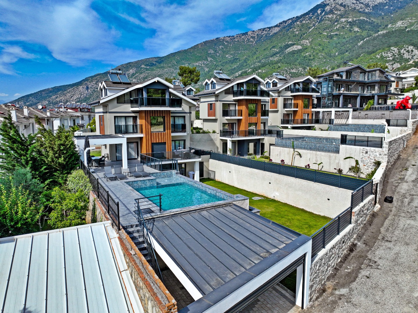 PANDORA A VILLA